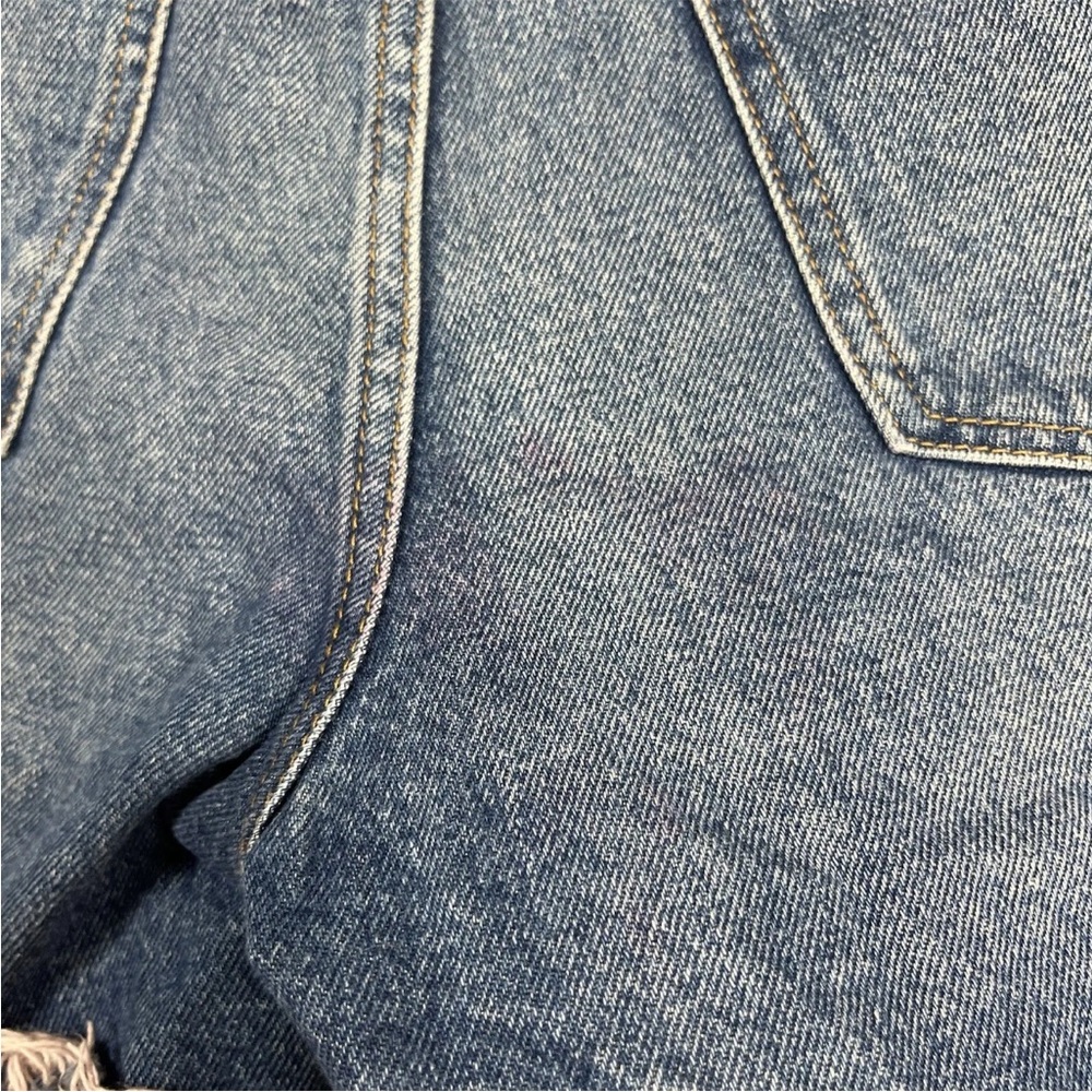 Abercrombie And Fitch Mid Rise Boyfriend Shorts Distressed Denim Pink Dye - Picture 4 of 15